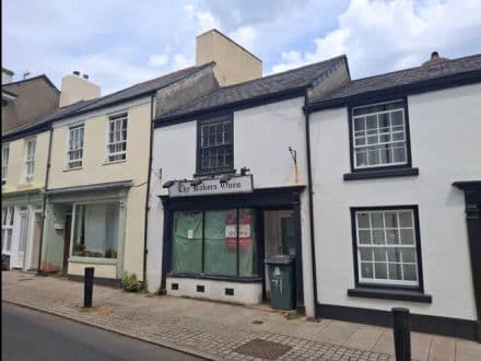 The Bakers Oven, 71 Fore Street, Buckfastleigh, Devon, TQ11 0BS